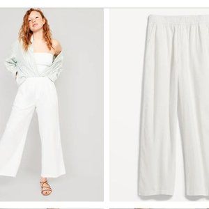 Old Navy Women's White Straight Leg Pants